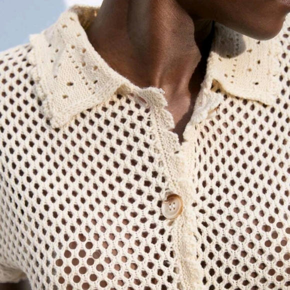 Women's Solid Color Bat Wing Short Sleeve Single-Breasted Hollow Cardigan - Picture 3 of 4